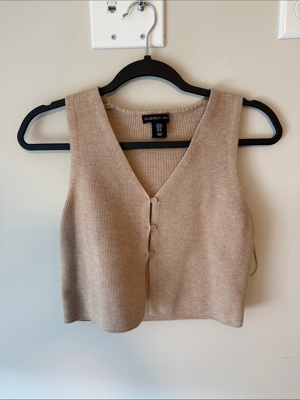 Sincerly Jules Tan Ribbed Button-Front V-Neck Crop Top